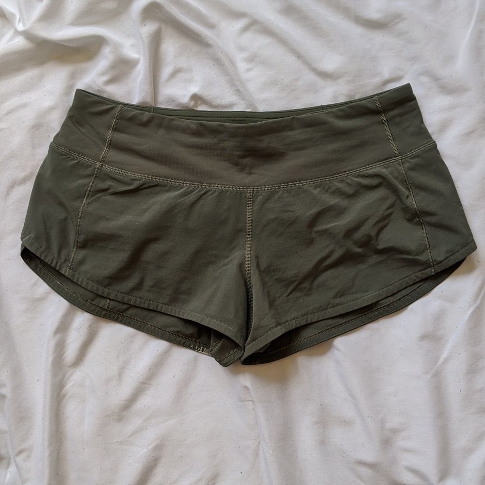 Lululemon Speed Up Short 2.5" in Olive